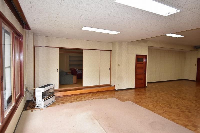 大型住居　滝川市大町6丁目 内観