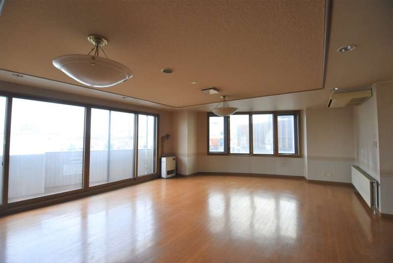 事務所・住居　豊岡4条2丁目 内観