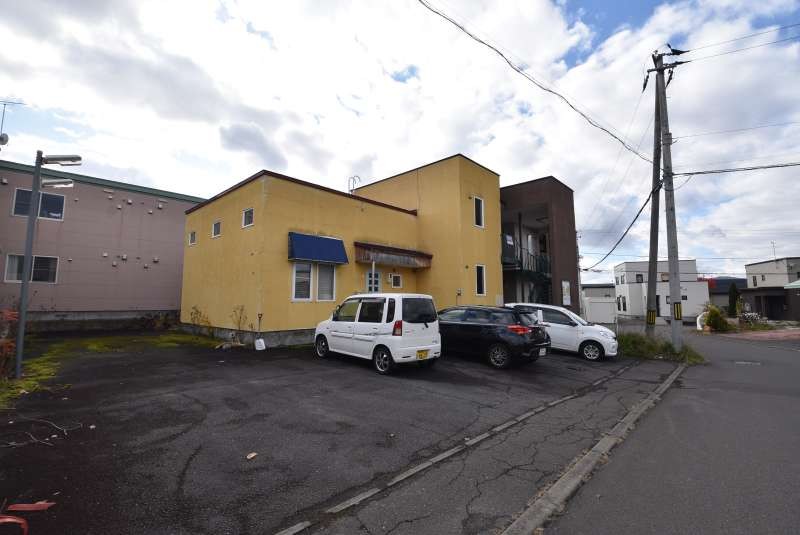 収益　花々館 内観