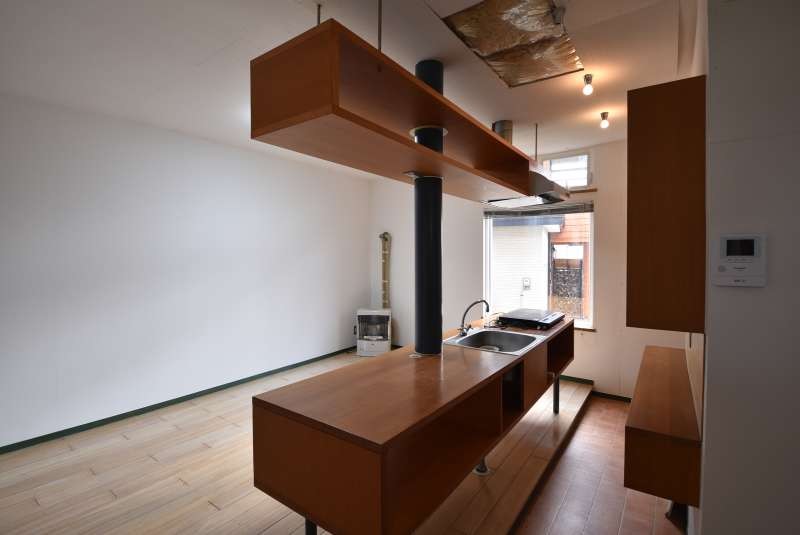 収益　花々館 内観