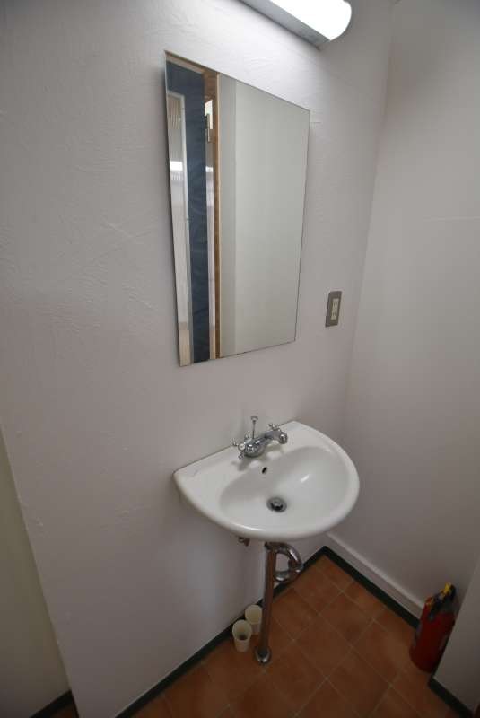 収益　花々館 内観