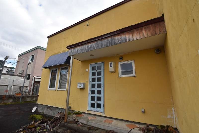 収益　花々館 内観