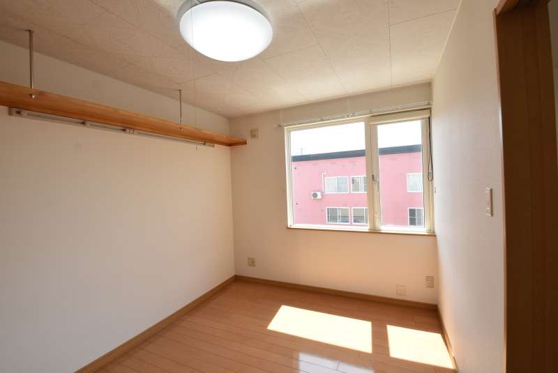 収益　ブルーソール 内観