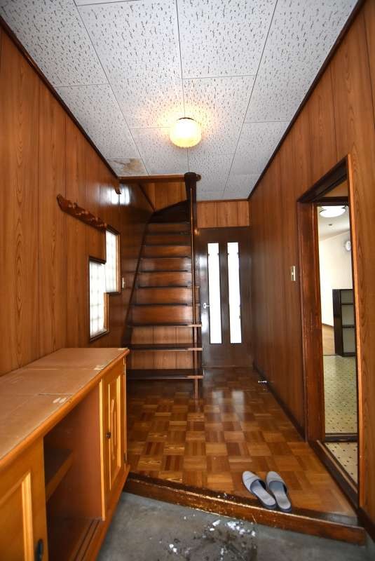 戸建　神楽岡6条4丁目 内観