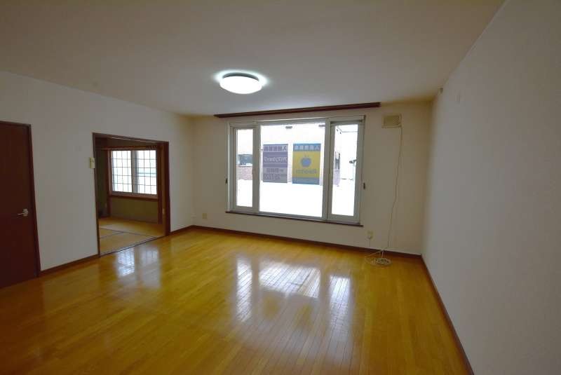 戸建　神楽岡6条4丁目 内観