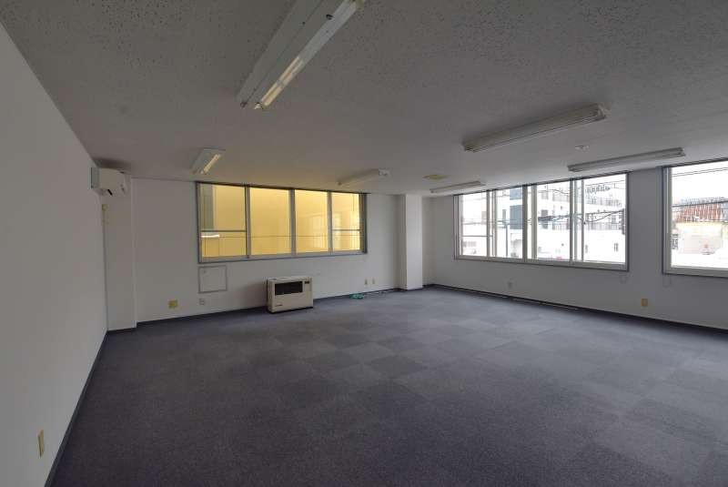 収益　9条通15丁目一棟ビル 内観