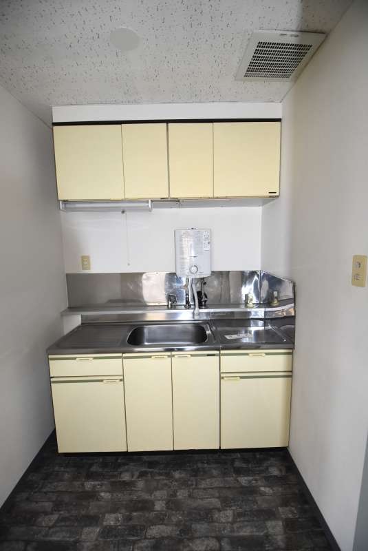 収益　9条通15丁目一棟ビル 内観