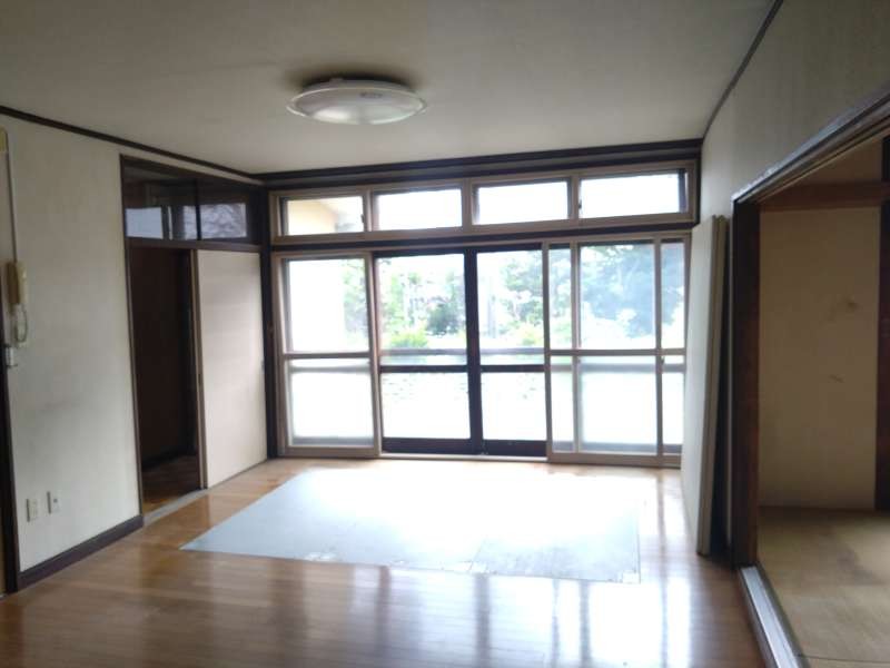 戸建　東5条9丁目 内観