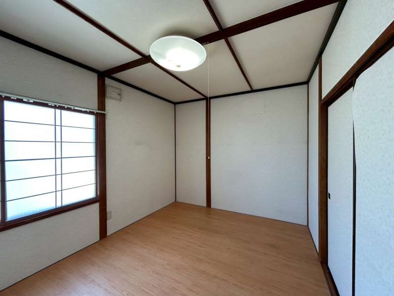収益　サンフラワー神居 内観